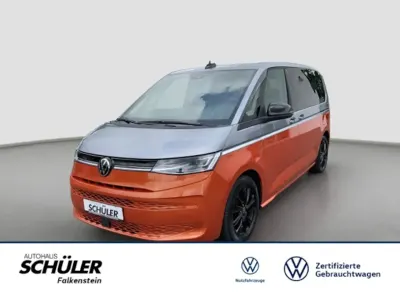 Gebraucht VW Multivan Life 150 PS (110 kW) 2023 Silber Van / Kleinbus