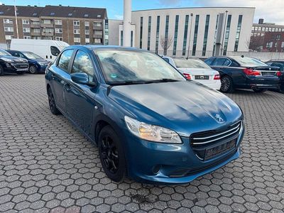 Gebraucht Peugeot 301 72 PS (52 kW) 2013 Blau Limousine
