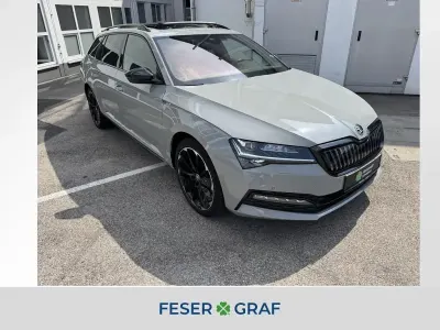 Gebraucht Skoda Superb 218 PS (160 kW) 2022 Stahlgrau Kombi