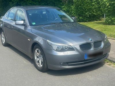 BMW 523