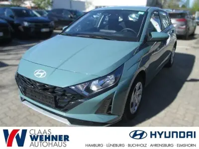 Gebraucht Hyundai i20 Select 101 PS (74 kW) 2025 Gruen Kleinwagen
