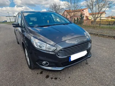 Używany Ford S-MAX S 160 KM (117 kW) 2018 Szary Minivan