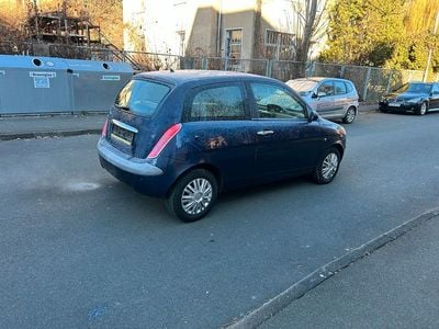 Lancia Ypsilon