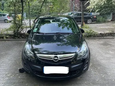 Gebraucht Opel Corsa Edition 69 PS (50 kW) 2014 Schwarz Kleinwagen