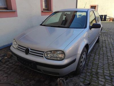 Gebraucht VW Golf IV 75 PS (55 kW) 1998 Silber Kleinwagen