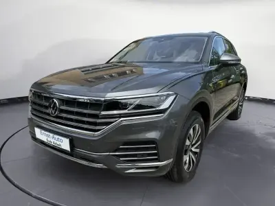 Gebraucht VW Touareg Elegance 286 PS (210 kW) 2023 Siliziumgrau metallic SUV