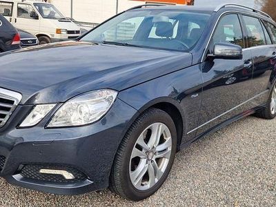Gebraucht Mercedes E250 204 PS (150 kW) 2010 Grau Kombi