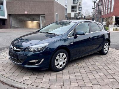 Gebraucht Opel Astra Exklusiv 120 PS (88 kW) 2015 Grün Limousine