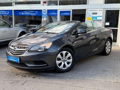 Usado Opel Cascada Edition 120 HP (88 kW) 2013 Cinzento Cabrios