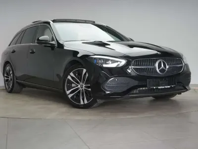 Gebraucht Mercedes C220 Avantgarde 200 PS (147 kW) 2023 Obsidian black Kombi