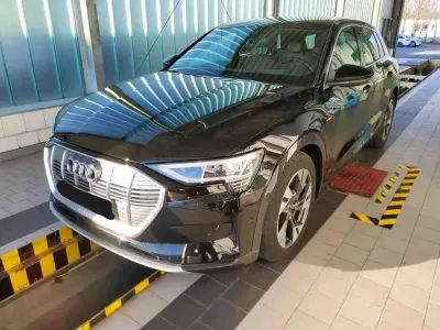 Usata Audi e-tron Advanced 300 kW (408 CV) 2022 Nero SUV