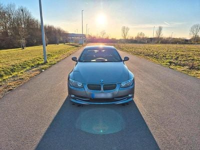 Gebraucht BMW 330 Comfort Edition 245 PS (180 kW) 2010 Silber Coupé