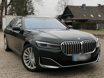 Gebraucht BMW 750 530 PS (389 kW) 2019 Schwarz Limousine