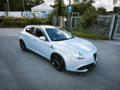 Gebraucht Alfa Romeo Giulietta 150 PS (110 kW) 2016 Kleinwagen