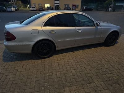 Mercedes E270
