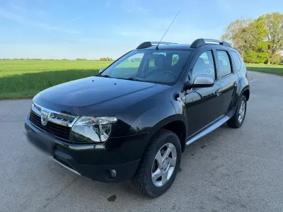 Używany Dacia Duster 110 KM (80 kW) 2011 Czarny SUV
