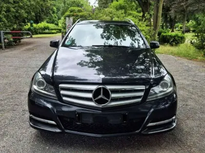 Gebraucht Mercedes C220 Avantgarde 204 PS (150 kW) 2012 Schwarz Kombi