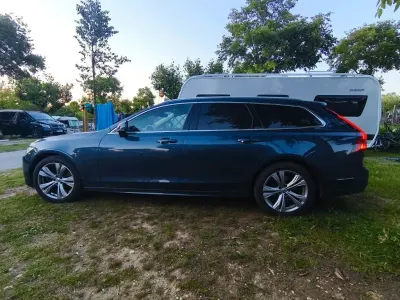 Gebraucht Volvo V90 Momentum 197 PS (144 kW) 2021 Blau Kombi