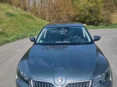 Używany Skoda Superb 150 KM (110 kW) 2016 Szary Sedan/Limuzyna