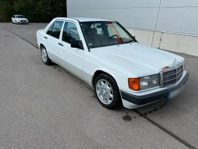 Gebraucht Mercedes 190 110 PS (80 kW) 1992 Weiß Limousine