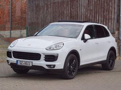Weiß Gebraucht 2015 Porsche Cayenne SUV | 25.950 € (Fairer Preis)