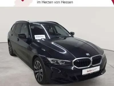 Gebraucht BMW 320 Sport Line 190 PS (139 kW) 2024 Saphirschwarz metallic Kombi