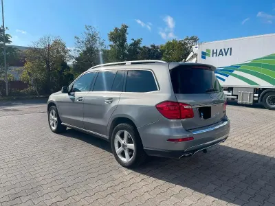 Używany Mercedes GL500 435 KM (319 kW) 2014 Srebrny SUV