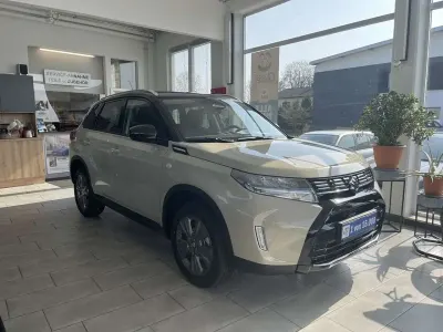 Neu Suzuki Vitara Comfort 110 PS (80 kW) 2026 Beige SUV