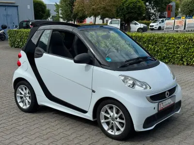Gebraucht Smart ForTwo Cabrio 71 PS (52 kW) 2014 Schwarz Cabrio