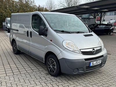 Gebraucht Opel Vivaro 90 PS (66 kW) 2014 Silber Van / Kleinbus