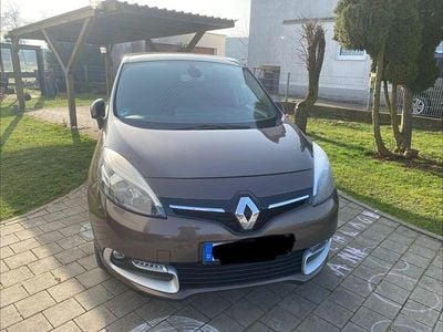 Gebraucht Renault Scénic III 132 PS (97 kW) 2013 Braun Van / Kleinbus