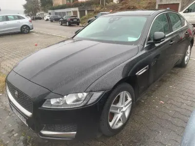 Gebraucht Jaguar XF Prestige 179 PS (131 kW) 2018 Schwarz Limousine