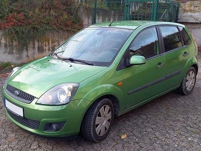 Grün Gebraucht 2006 Ford Fiesta Limousine | 1.200 € (Guter Preis)
