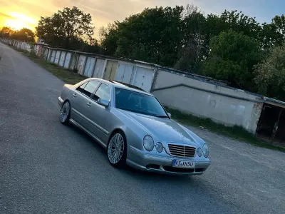 Gebraucht Mercedes E320 AMG 224 PS (164 kW) 2001 Silber Limousine