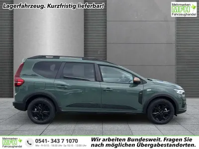 Neu Dacia Jogger Extreme 141 PS (103 kW) 2025 Safarigrüngrau Van / Kleinbus