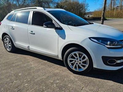 Gebraucht Renault Mégane III LIMITED 132 PS (97 kW) 2014 Weiß Limousine