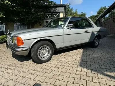 Brugt Mercedes 280 185 HK (136 kW) 1983 Sølv Coupe