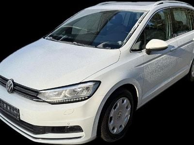 Pure white Gebraucht 2021 VW Touran Highline Van / Kleinbus | 17.949 € (Superpreis)