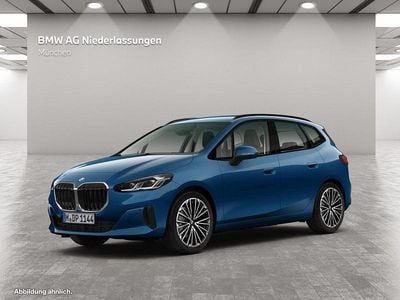 Gebraucht BMW 220 Active Tourer Luxury Line 156 PS (114 kW) 2025 Blau Van / Kleinbus