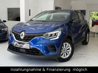 Używany Renault Captur Life 101 KM (74 kW) 2020 Niebieski SUV