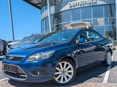 Gebraucht Ford Focus Cabriolet Titanium 145 PS (106 kW) 2009 Blau Cabrio