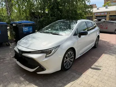 Gebraucht Toyota Corolla Lounge 152 PS (111 kW) 2020 Weiß Kombi