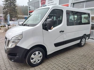 Nissan NV400