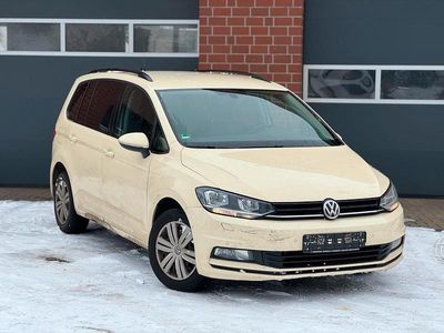 Beige Gebraucht 2016 VW Touran Van / Kleinbus | 5.499 €
