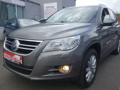 Gebraucht VW Tiguan Team 150 PS (110 kW) 2010 Grau SUV
