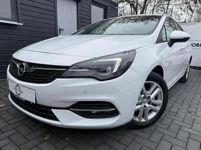 Weiß Gebraucht 2021 Opel Astra Edition Kombi | 10.690 € (Fairer Preis)