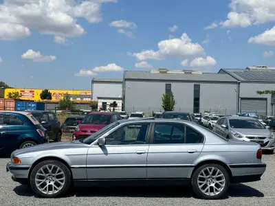 Gebraucht BMW 728 193 PS (141 kW) 1997 Silber Limousine