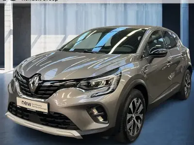 Używany Renault Captur Techno 158 KM (116 kW) 2022 Szary SUV