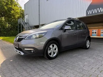 Gebraucht Renault Scénic Initiale Paris 116 PS (85 kW) 2014 Van / Kleinbus
