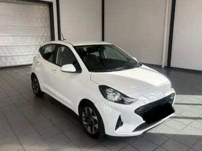 Gebraucht Hyundai i10 Select 67 PS (49 kW) 2022 Weiß Kleinwagen